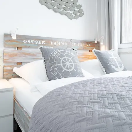 Berolina Badebude 214 * Dahme (Schleswig-Holstein)